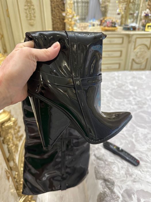 Сапоги лакированные выше колен новые