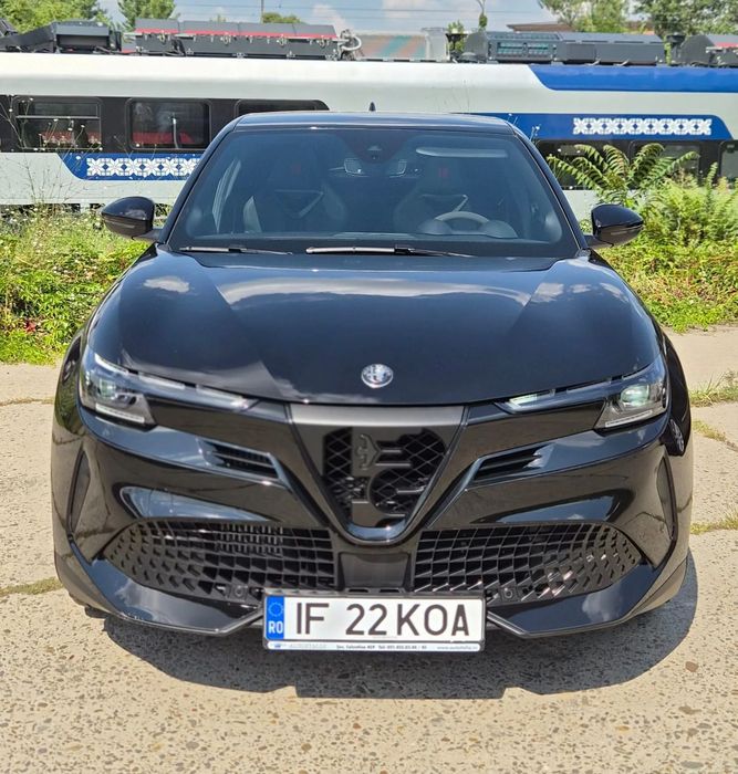 Alfa Romeo Junior 2025 benzină, 29.637 € — imagine 1