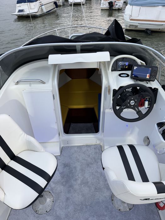 Barca Beneteau 6m 150 cp