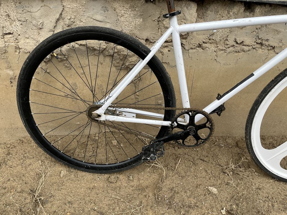 Велосипед типа фикс