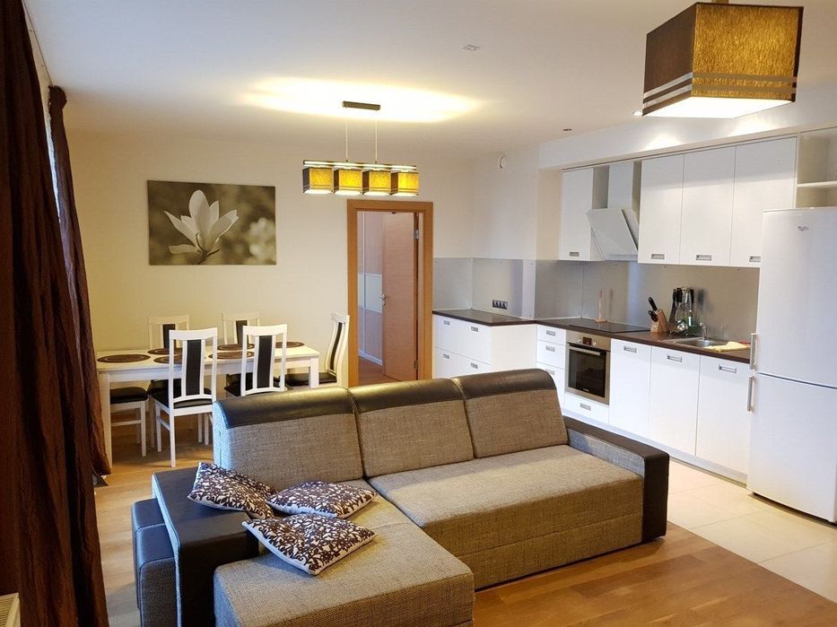 Продава се Двустаен апартамент в София, Манастирски ливади - 64 кв.м за 2454 €/кв.м - Снимка #1