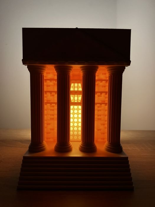 Гръцки храм – лампа с древна архитектура