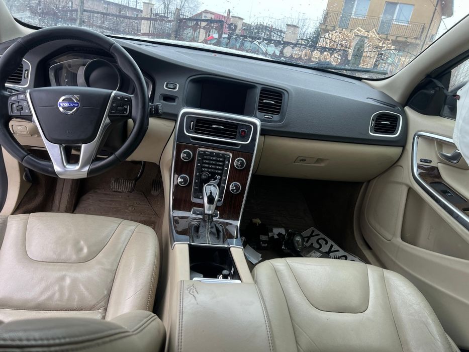 Vând Volvo V60, hybrid, 2.4