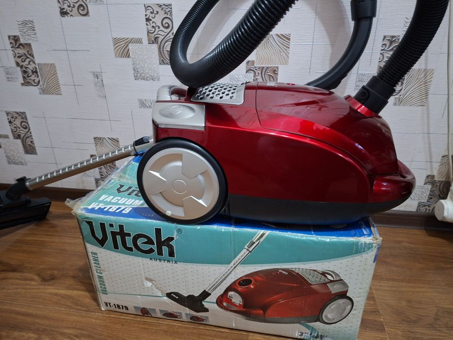 Продаю мощный и компактный пылесос