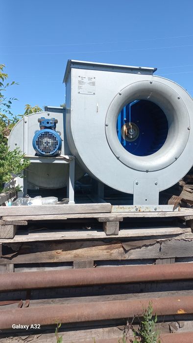 Продаю эл-двигатели 30квт