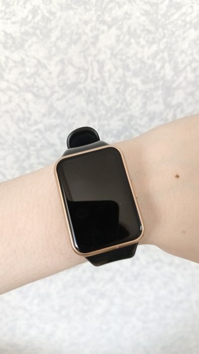 Продам смарт часы Huawei Watch Fit 2.