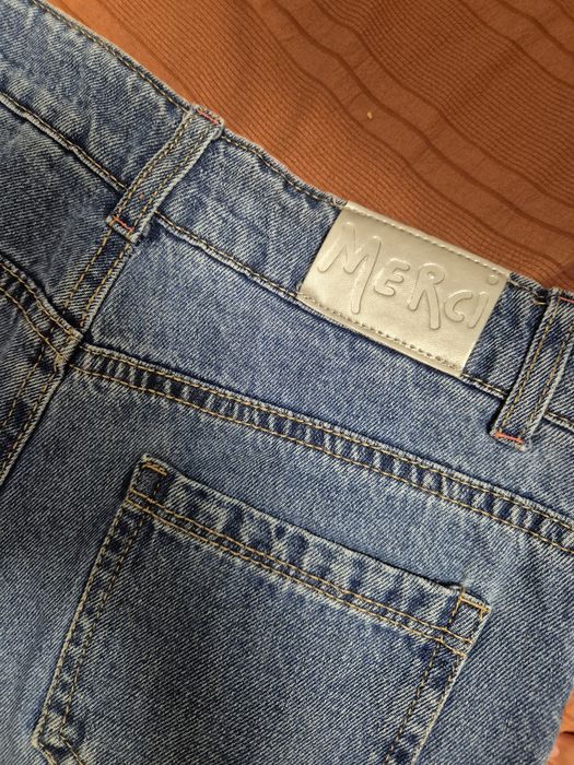 Продам джинсы для девочки