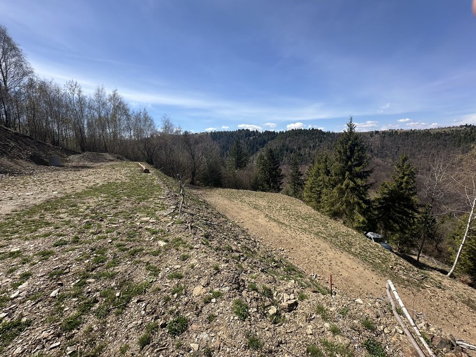 Teren de vanzare in Marisel