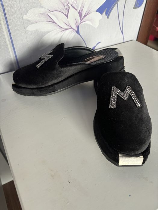 Продам замшивые шлёпки