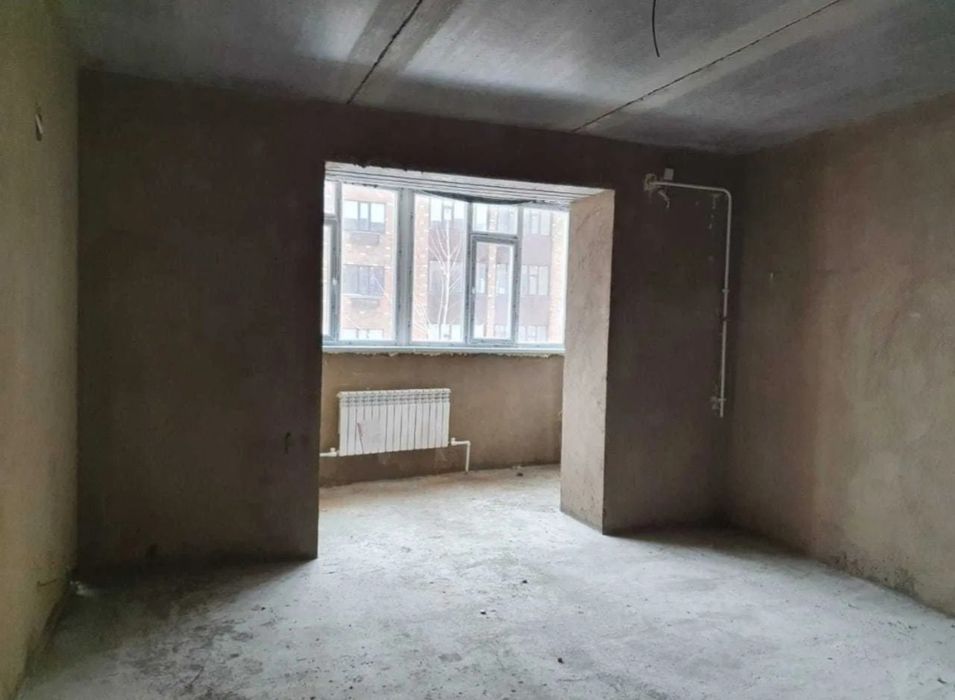 Батыс 2  продаётся 3 к.кв-145кв м 1/5