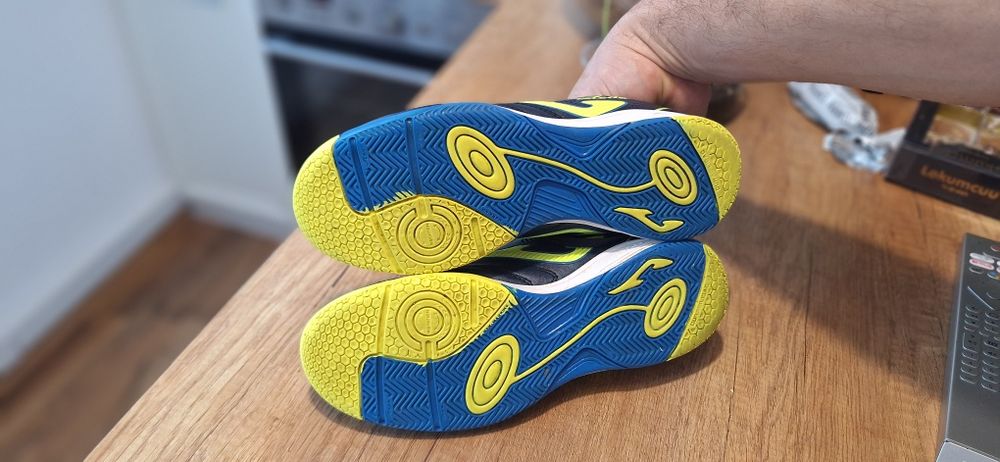 Маратонки Joma 38