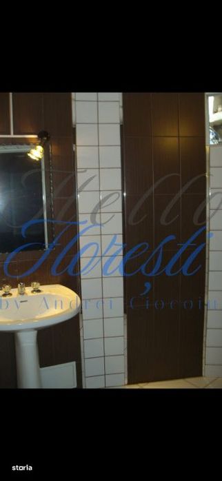 UNICAT vila cu 5 camere, 300 MP,  Zona Plopilor, Cluj