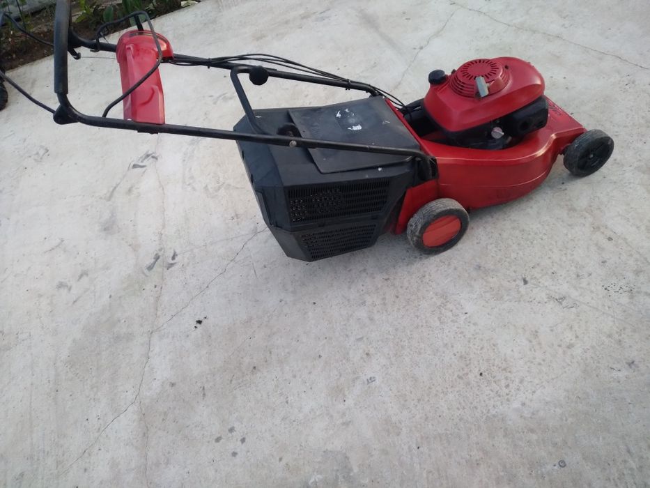 Honda   - cu autopropulsie