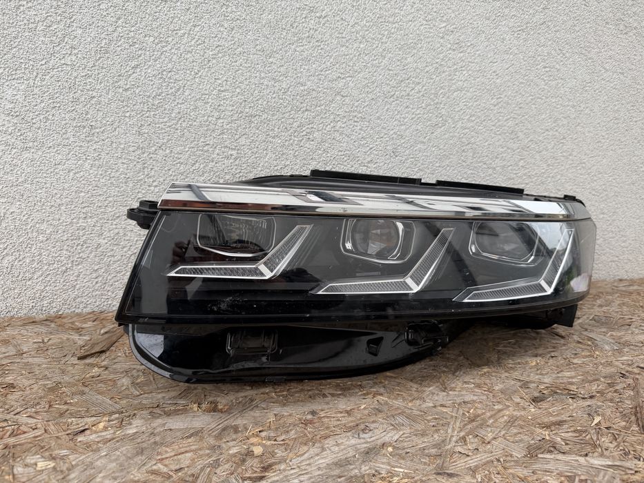 Far stanga VW Touareg 3 Facelift CR7 Full LED MATRIX Original Europa