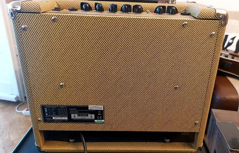 Amplificator combo Career CA25
