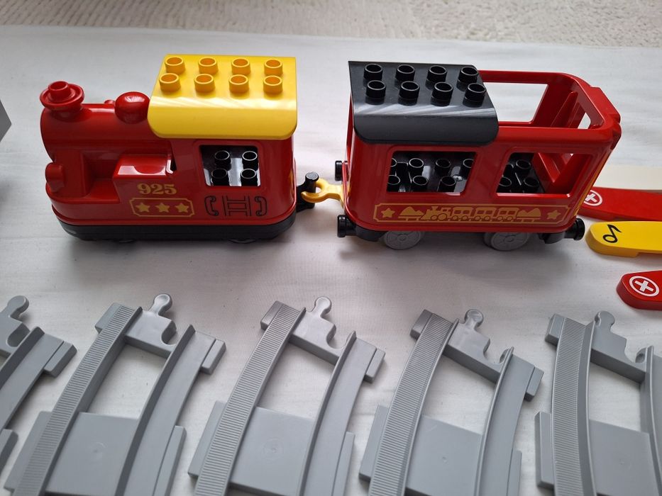 Lot Lego Duplo trenuleț electric.