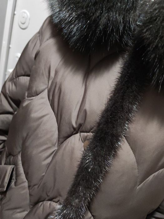 Продам куртку новую