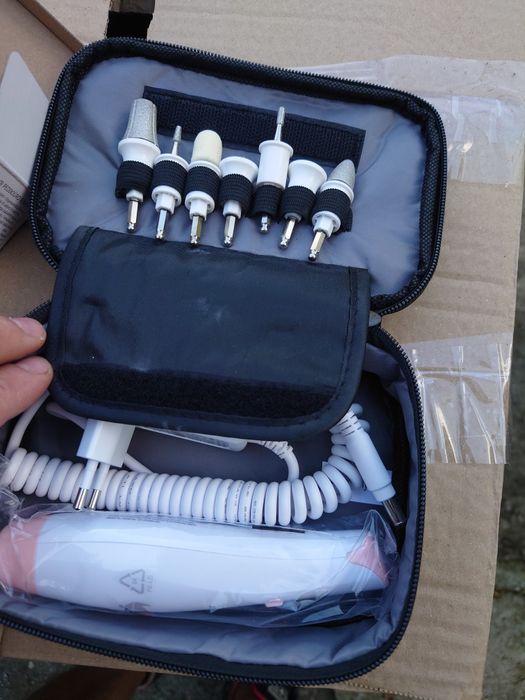 Комплект за маникюр педикюр и вакуум за почистване на лице Silver Cres