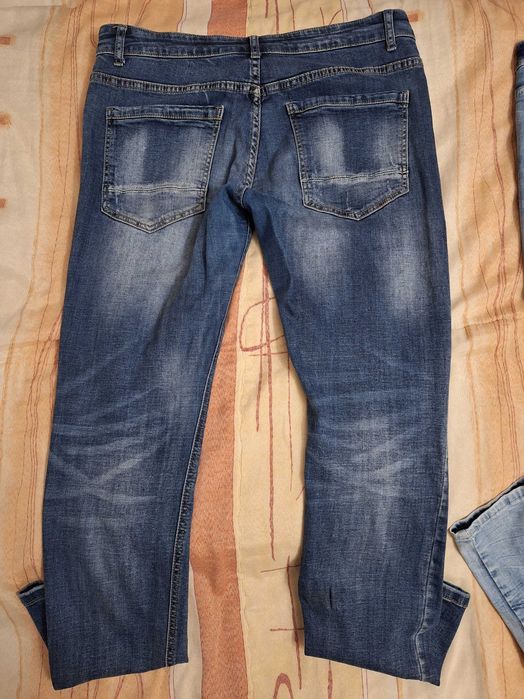 Дънки дамски 2 броя 25 лв