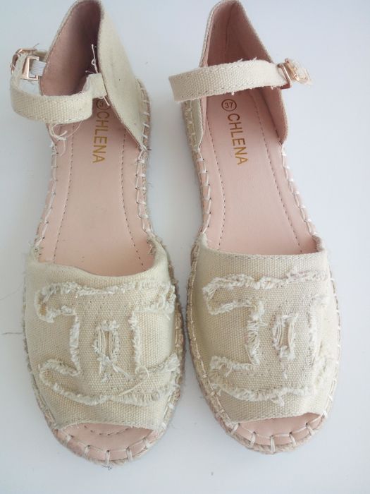 Босоножки 37 размер новые