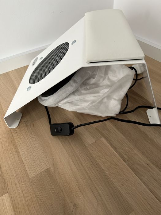 Aspirator profesional manichiura cu suport pentru mână