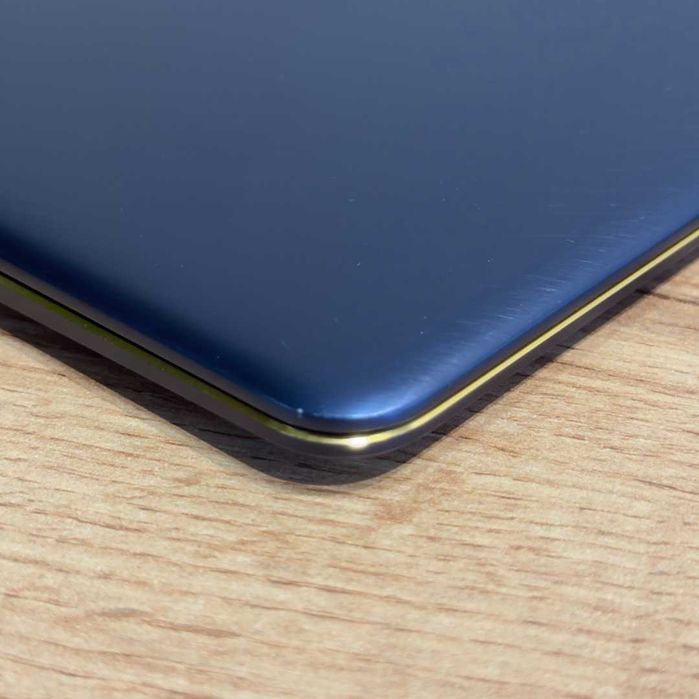 Asus ZenBook 13 Intel Core i7-8550U SSD 256GB / 512GB RAM 16GB Touchscreen | TrueGSM