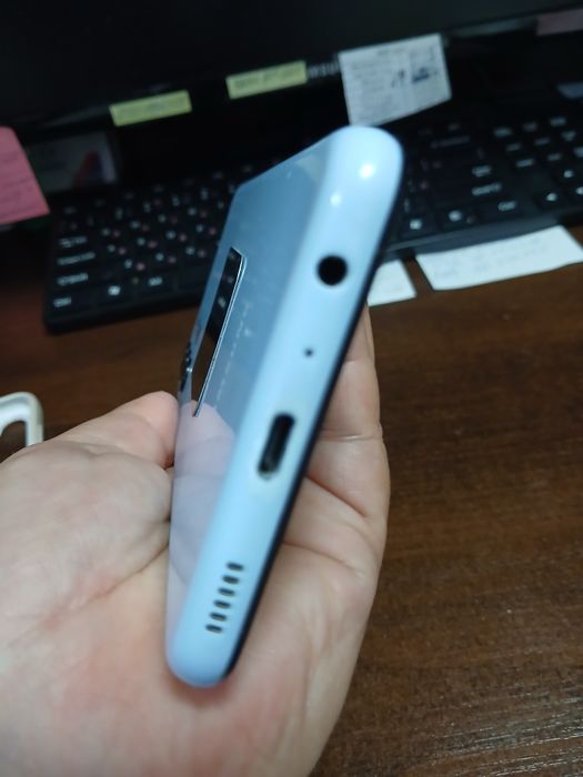 Телефон Samsung A13