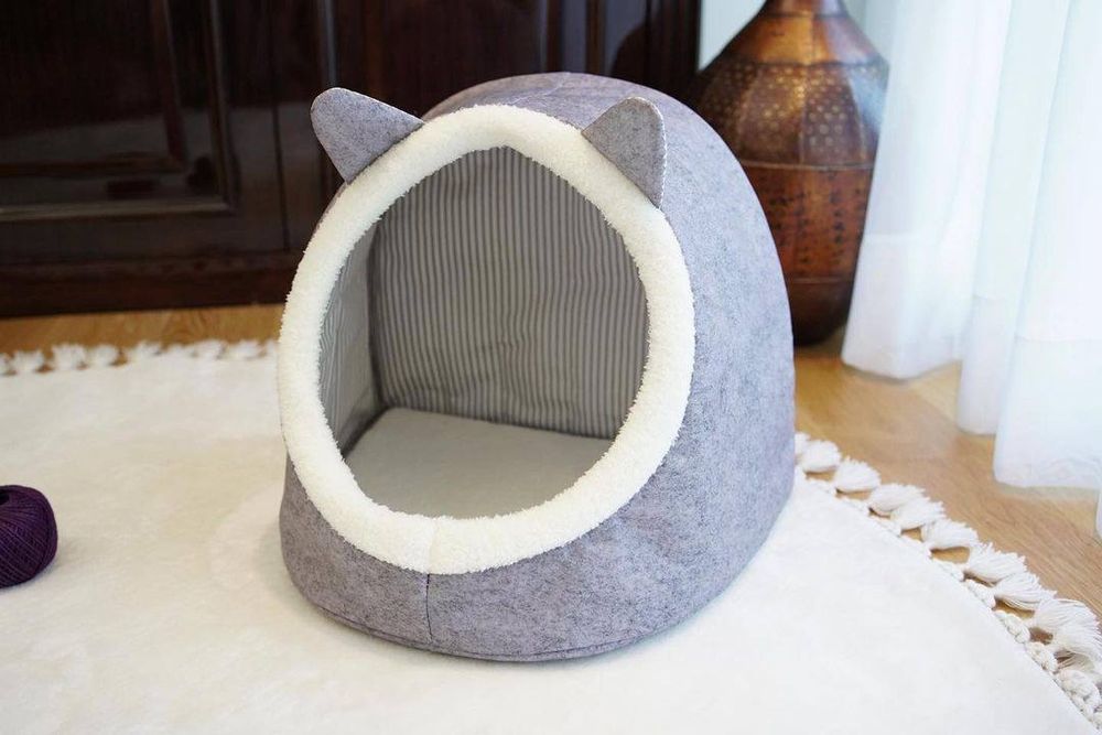 Kuchuk mushuklar uchun domik