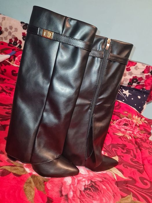 Cizme cu toc (piele) nr 35