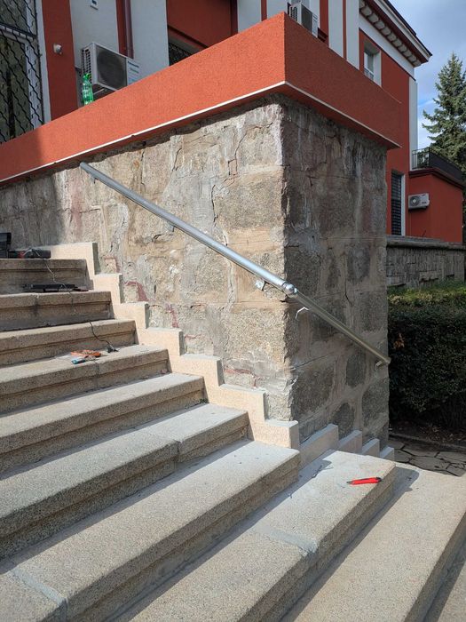 Ръкохватки за стълбища и парапети