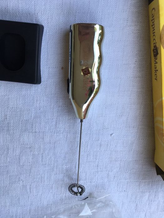 Cappucino maker cu baterii