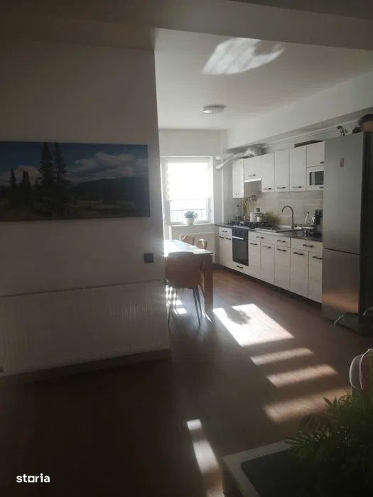 Apartament cu 3 camere, 62 mp, balcon, zona Terra — fotografia 1