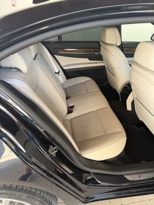BMW Seria 7 xDrive Facelift M-Pachet