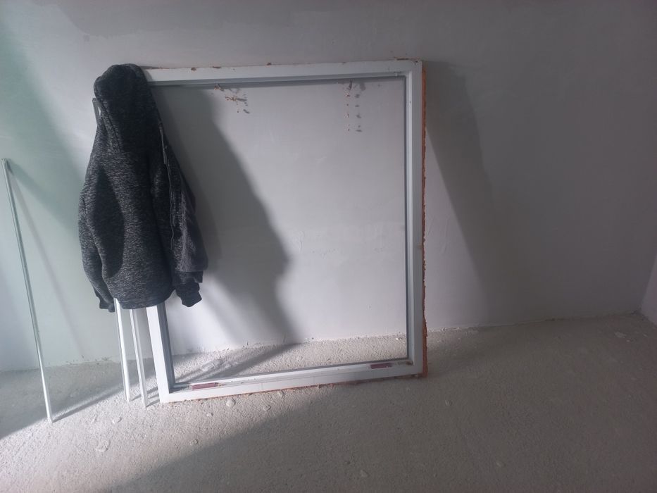 Продавам нова бяла pvc дограма