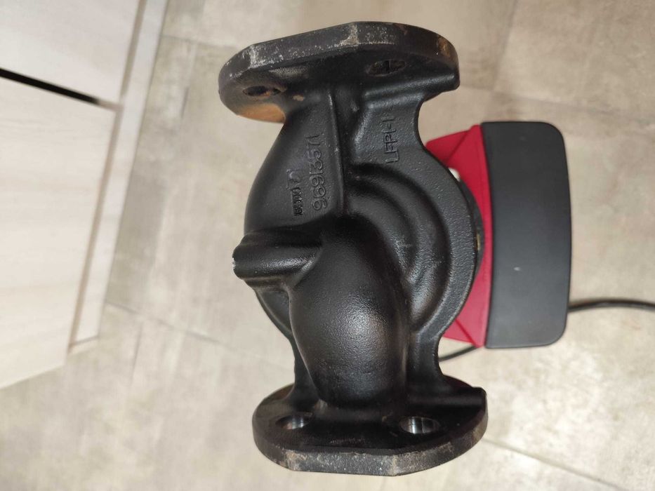 Pompa recirculare inteligenta, Grundfos