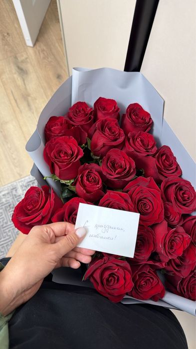 Цветы свежые роза