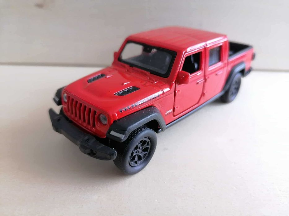 Джип Гладиатор '20г в мащаб 1:34