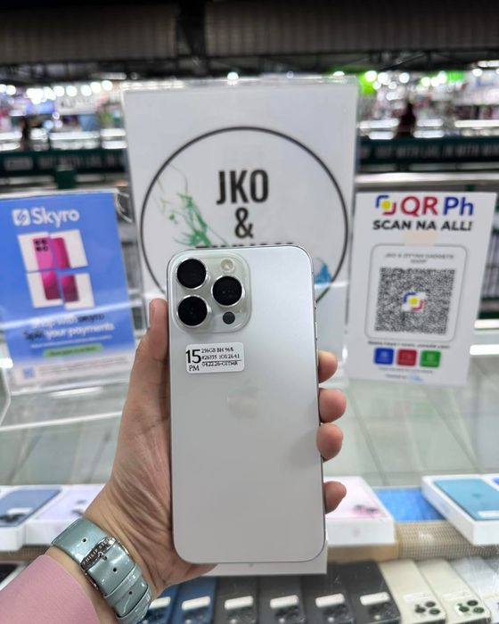 iPhone 15 PRO MaX de 256 GB cu 94% Bateria