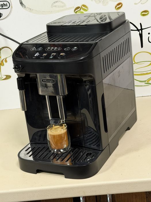 Кафемашина кафе автомат delonghi magnifica evo с гаранция