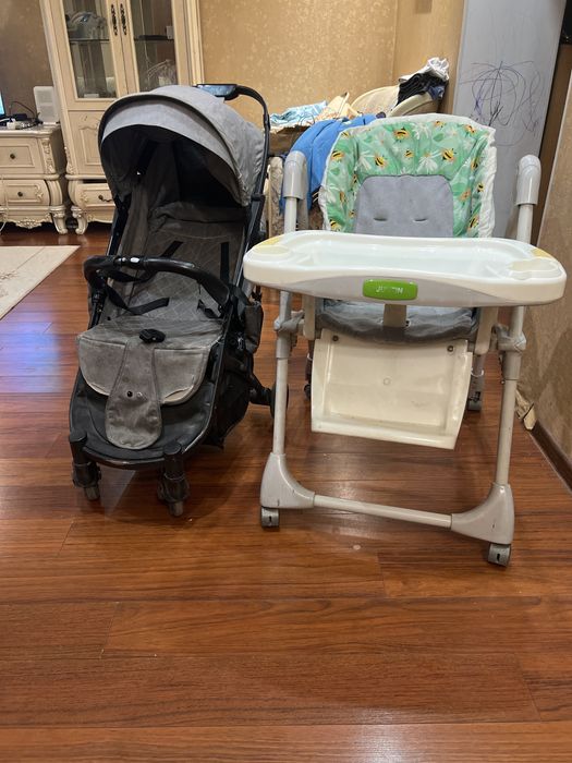 Коляска и столик для кормления