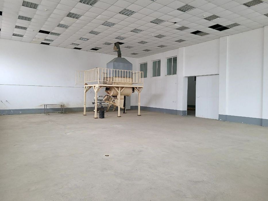 Продаётся производственная база с промхолодильником