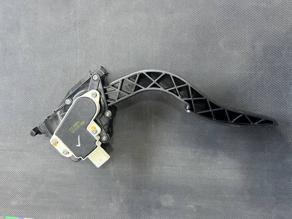 Gaz pedal Jentra  Nexia3 Cobalt Monza  Malibu2 garantiya  100%