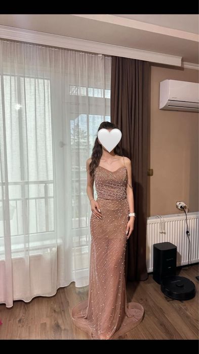 Официална рокля