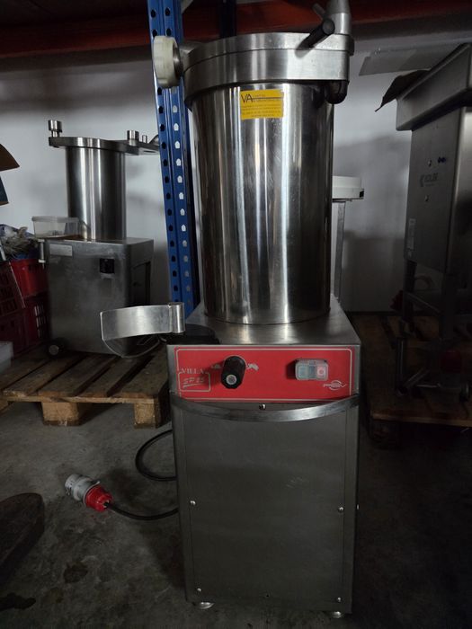 Sprit hidraulic de umplere