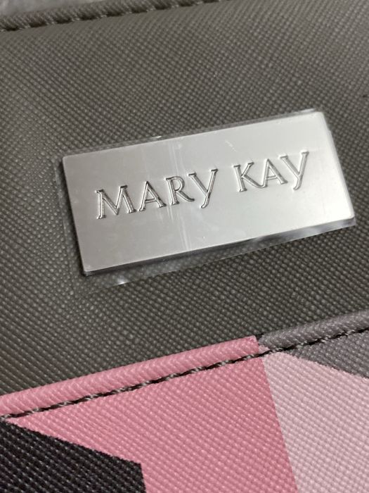 продаю красивую сумку Mary Key