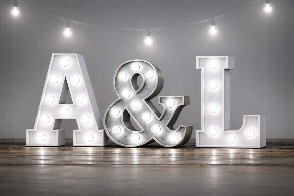 Oglinda foto/ cabina foto/fum greu/baloane cu fum/artificii/urs gigant/laser magic/litere volumetrice