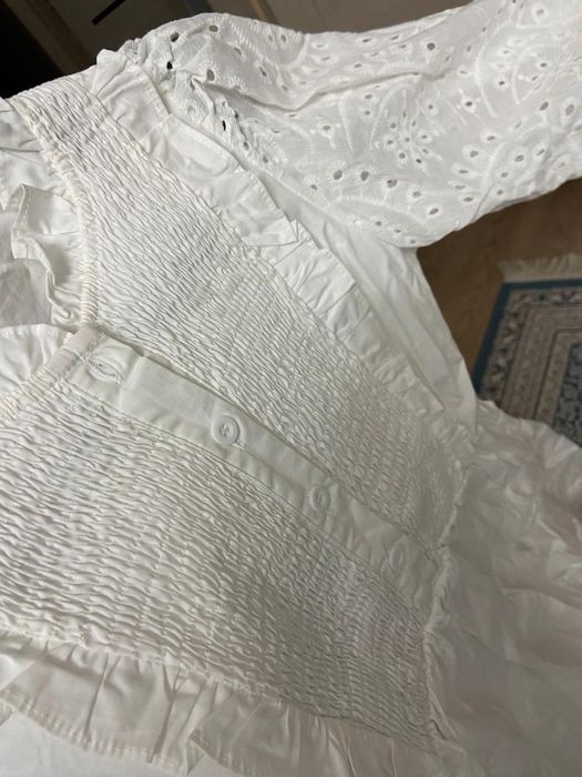 Платье белый для девучка.