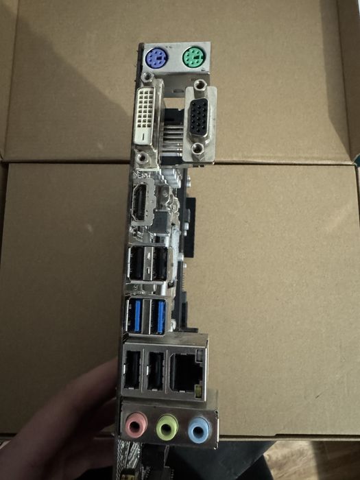 Placa de baza gigabyte GA-H110M-S2H +Procesor intel i5-7400 + Cooler