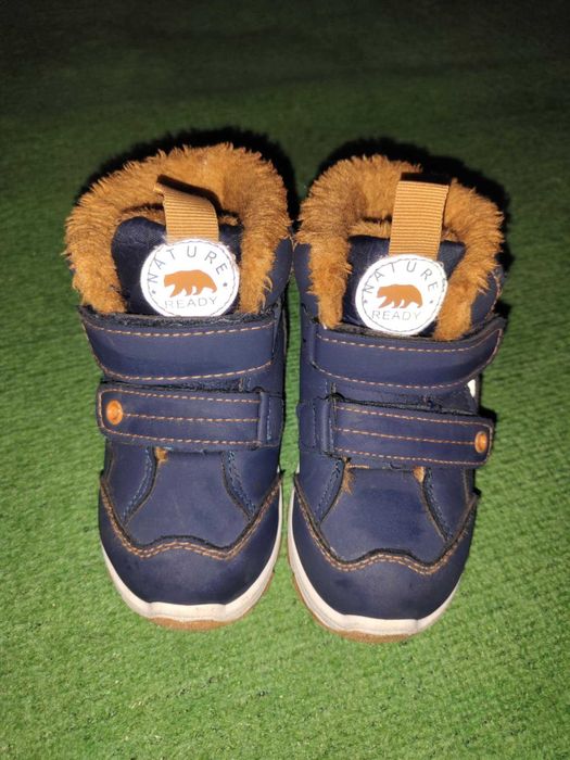 Маратонки Адидас 23 размер и топли боти Синсай 23 размер