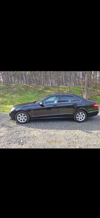 Мерцедес е350 2010.гдина
